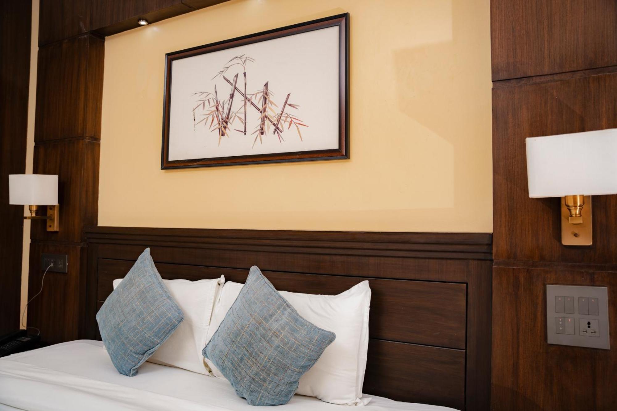 Hotel Maden Inn Itahari Ngoại thất bức ảnh