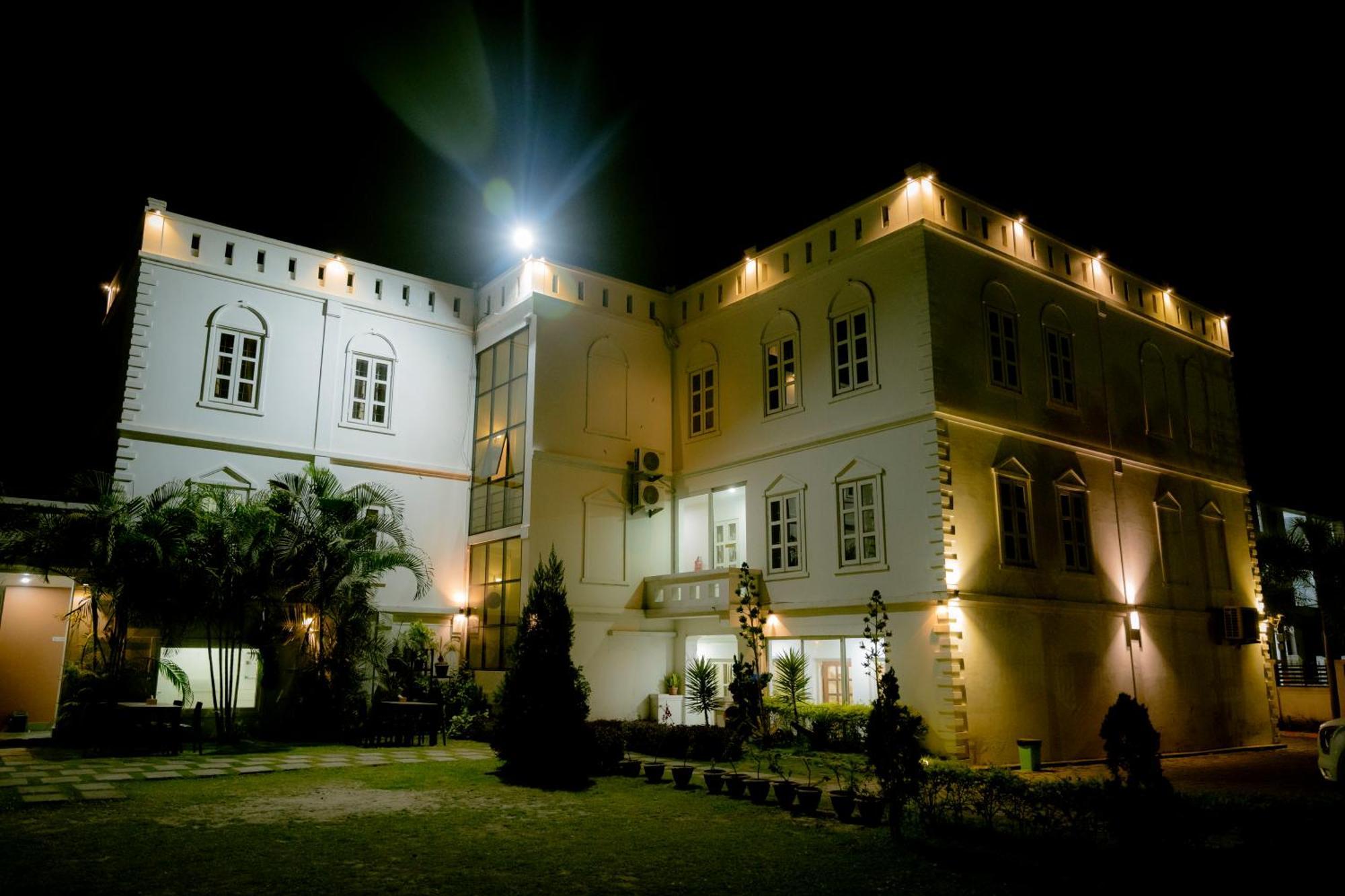 Hotel Maden Inn Itahari Ngoại thất bức ảnh