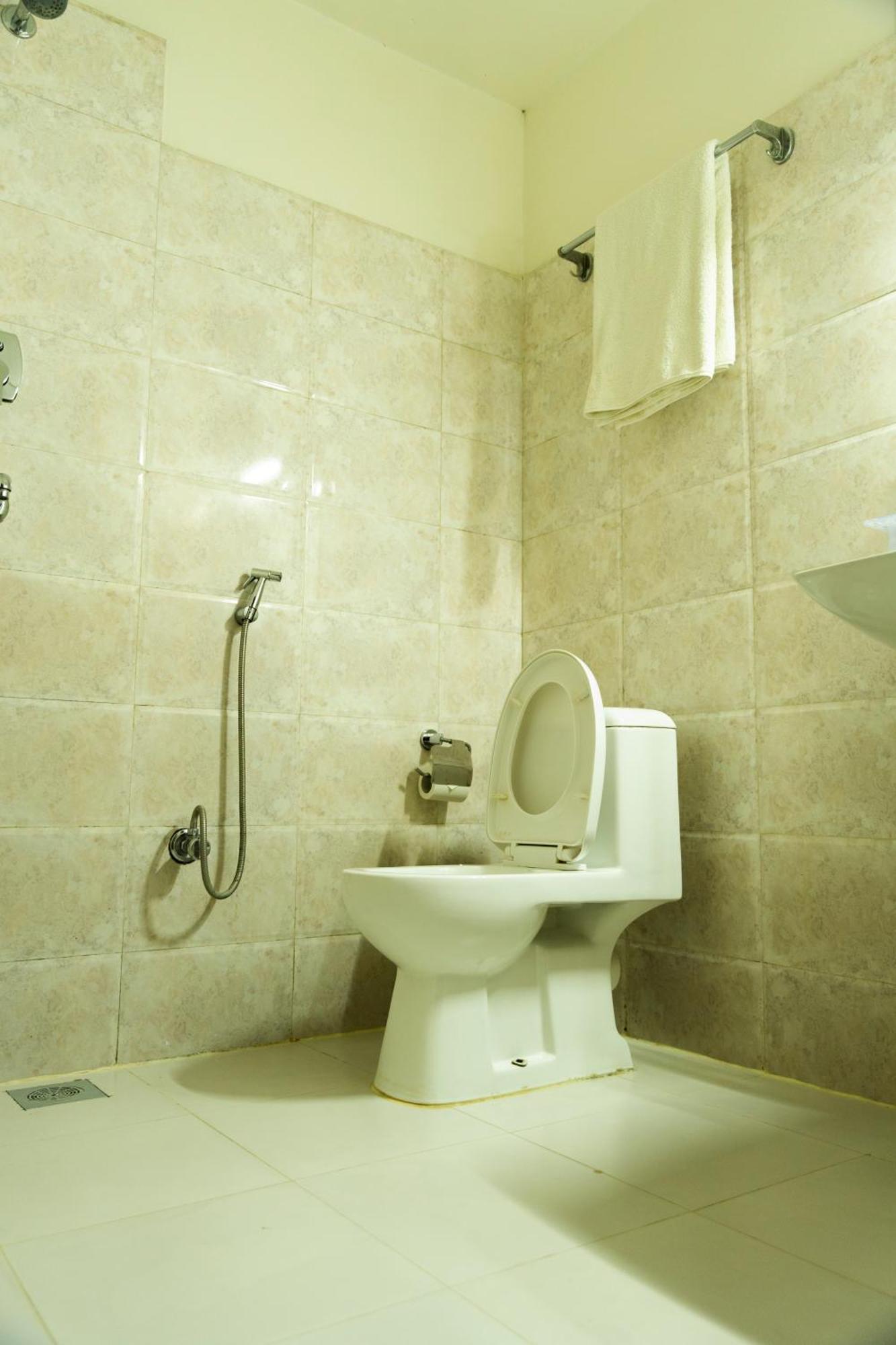 Hotel Maden Inn Itahari Ngoại thất bức ảnh