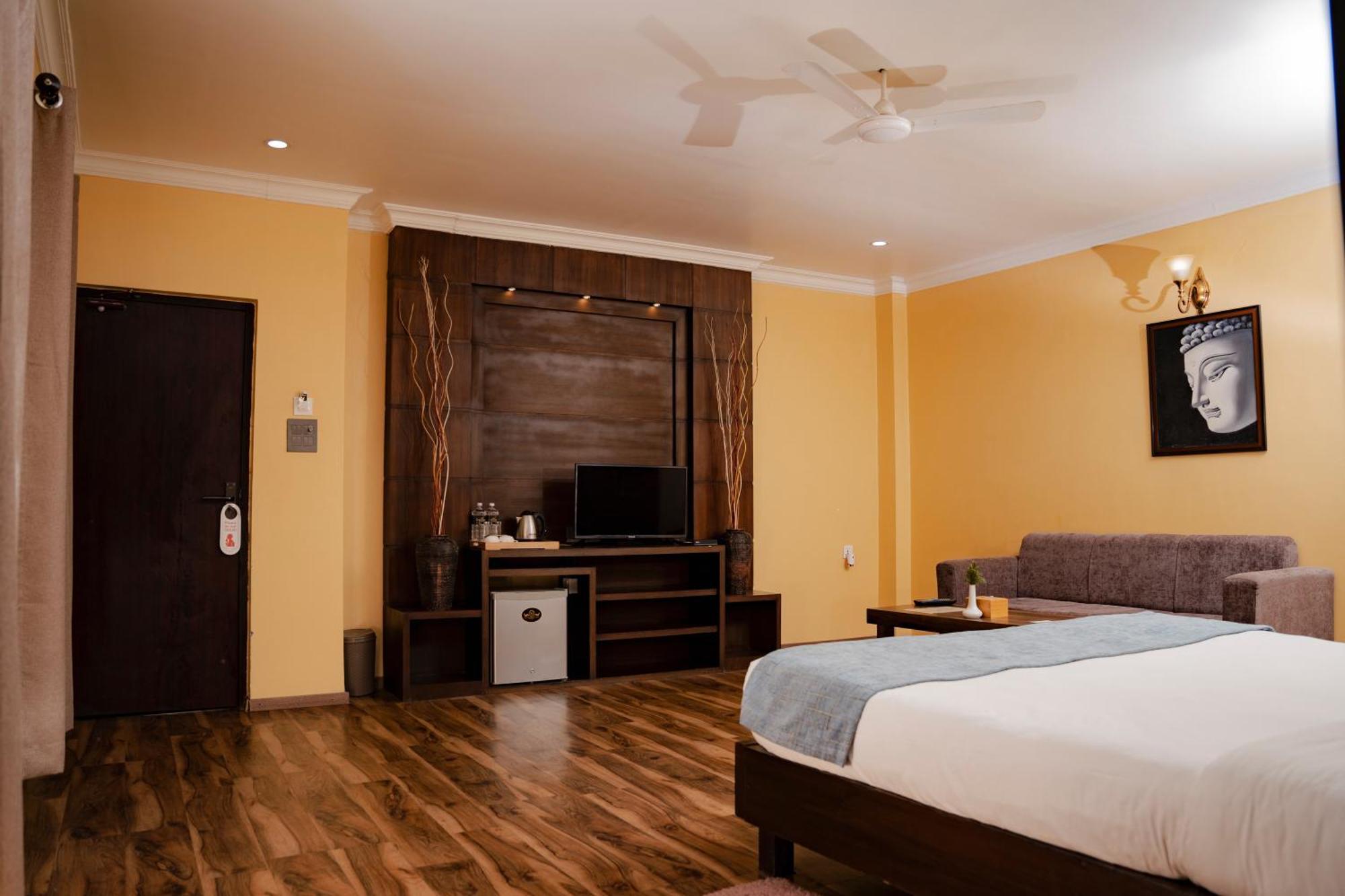 Hotel Maden Inn Itahari Ngoại thất bức ảnh