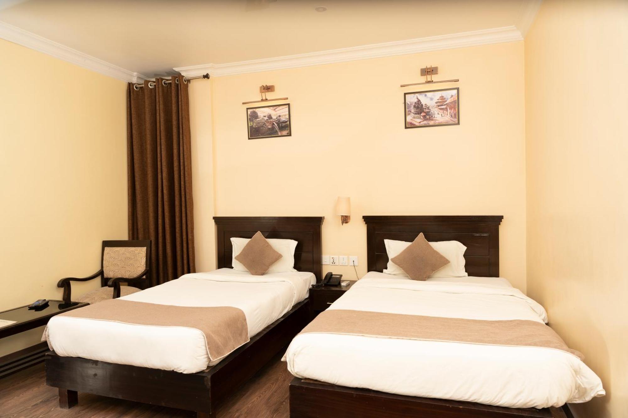 Hotel Maden Inn Itahari Ngoại thất bức ảnh